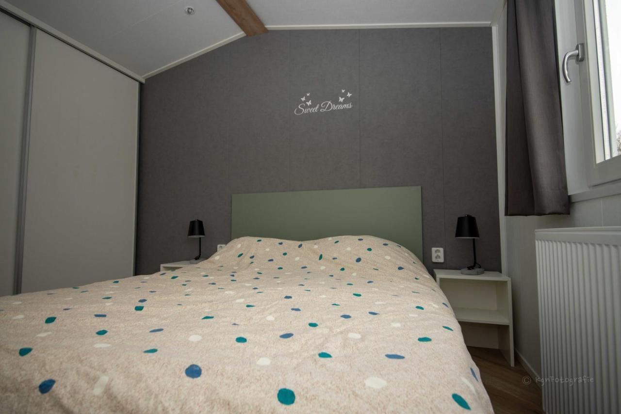 Chalets Op Minicamping Dorpszicht Gapinge 外观 照片