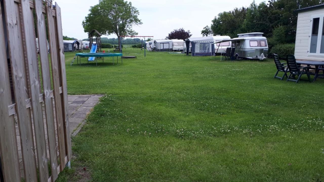 Chalets Op Minicamping Dorpszicht Gapinge 外观 照片